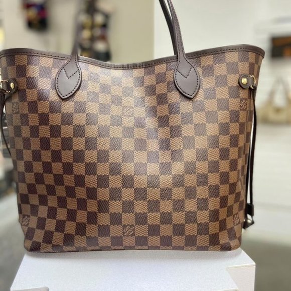 Louis Vuitton Damier Ebene Neverfull MM - Picture 4 of 16